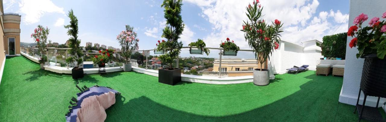 Penthouse Aeroport Iasi Apartment Exterior foto